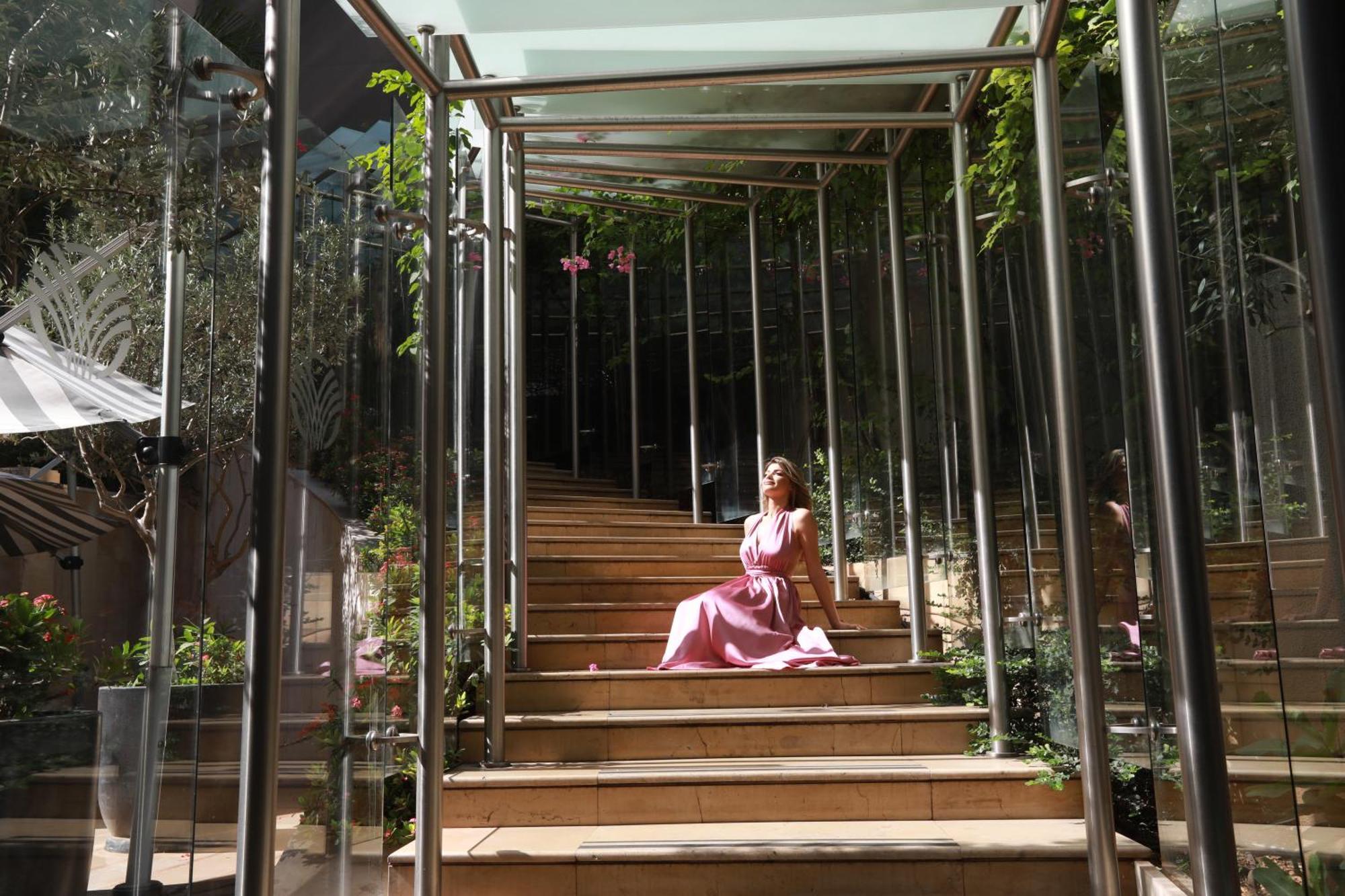 Gefinor Rotana - Beirut Ξενοδοχείο Εξωτερικό φωτογραφία The staircase of the hotel
