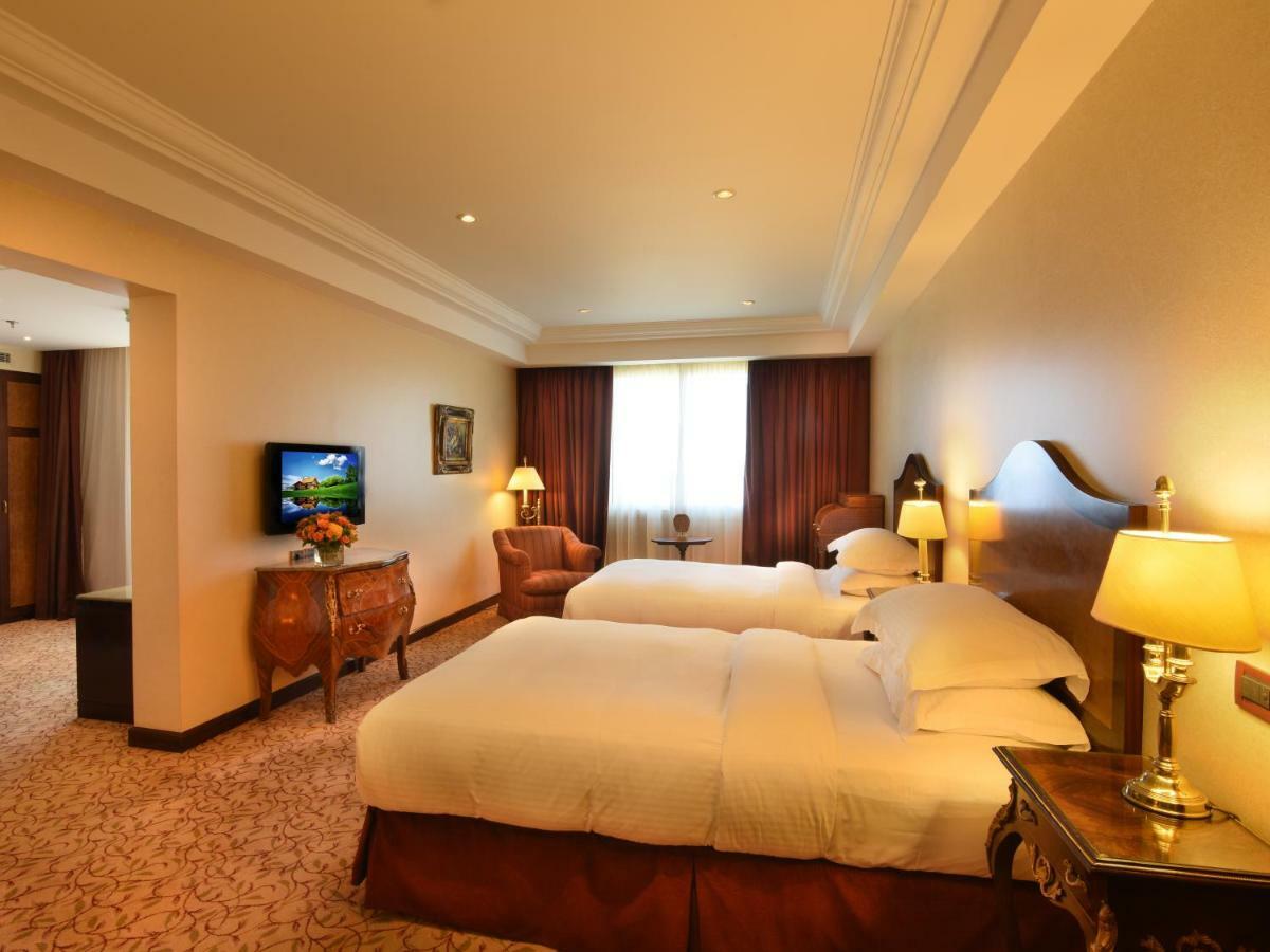 Gefinor Rotana - Beirut Ξενοδοχείο Εξωτερικό φωτογραφία A room at the hotel
