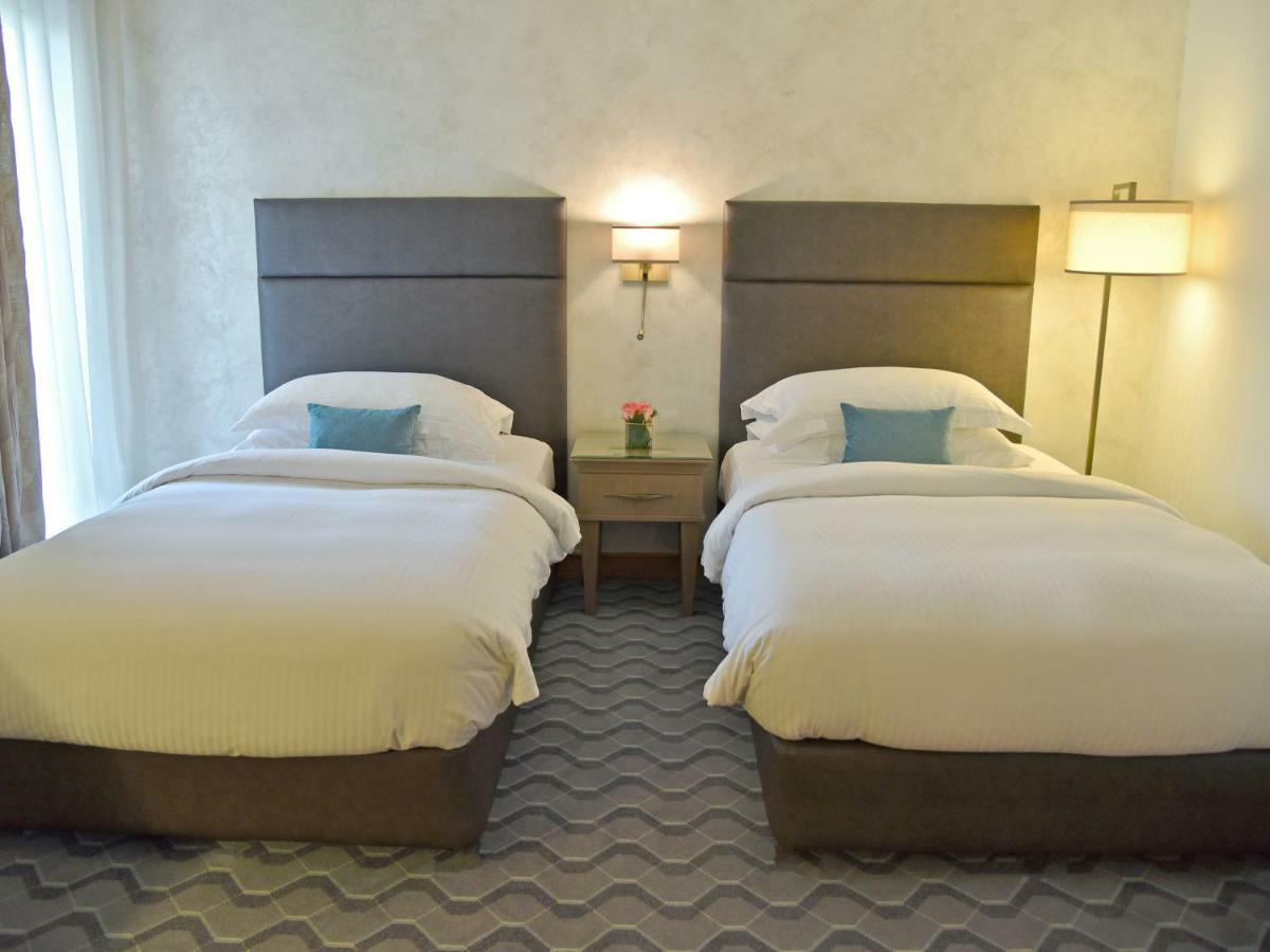 Gefinor Rotana - Beirut Ξενοδοχείο Εξωτερικό φωτογραφία A room at the hotel
